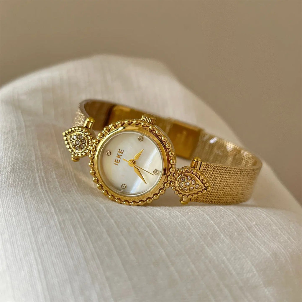 Fashion Casual Retro Court Ancient Style Watch Women